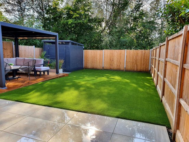 garden after installation of Easigrass artificial grass