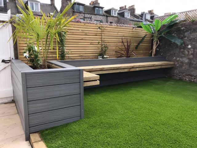Artificial Grass with wooden bench | Easigrass Aberdeen